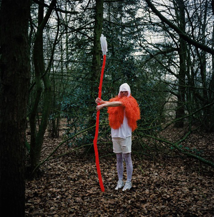 Christian Thompson, Flowering Spear – Donkere jongen die speer rechtop houdt from the Lost Together series, 2009