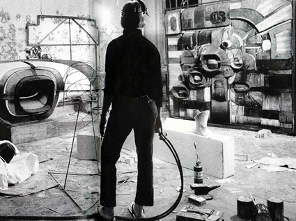 Lee Bontecou in studio 1963