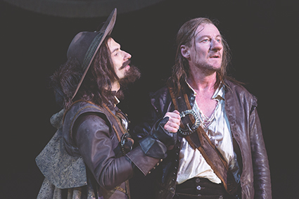 Yalin Ozucelik, Richard Roxburgh in Sydney Theatre Company’s production of Cyrano de Bergerac